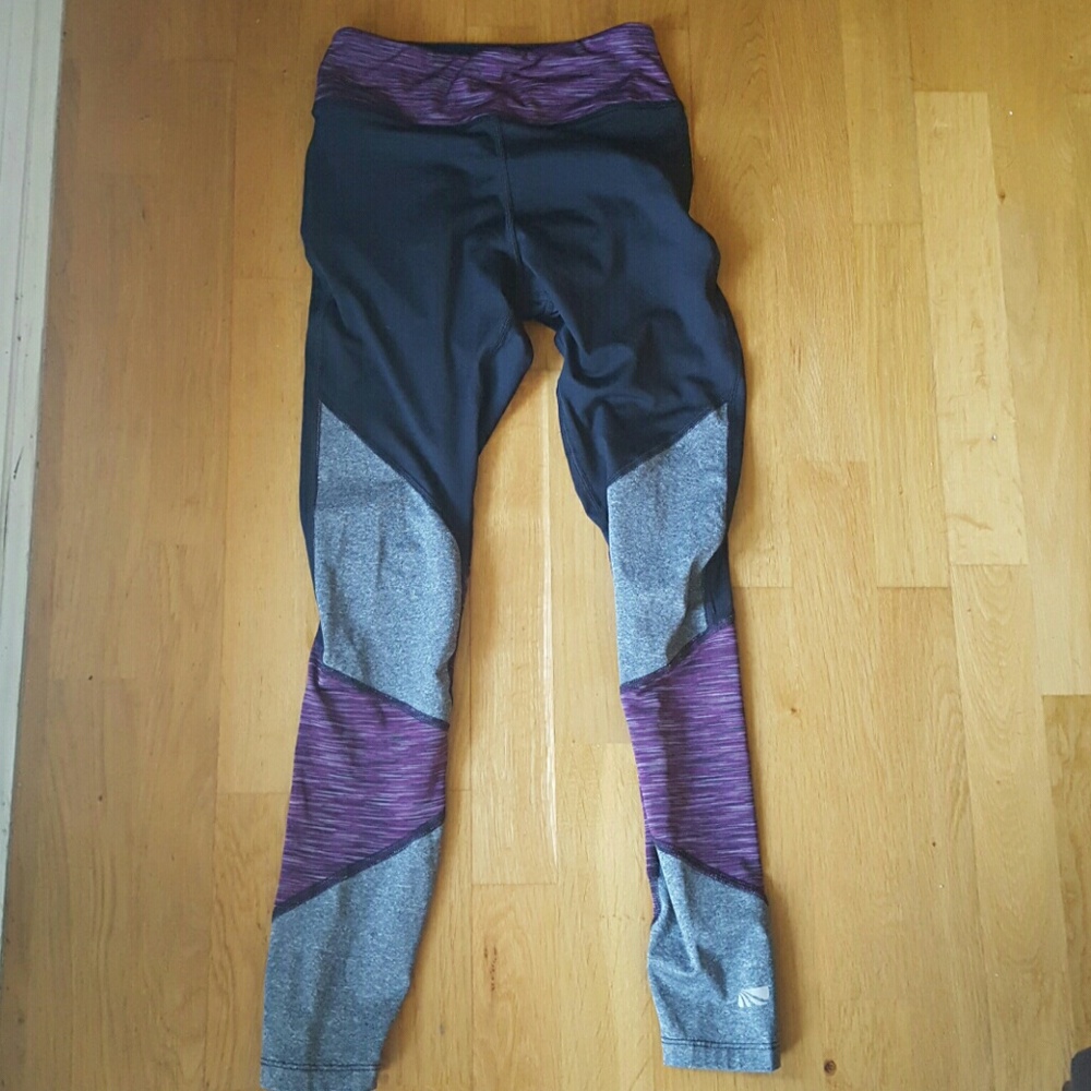 yoga pants